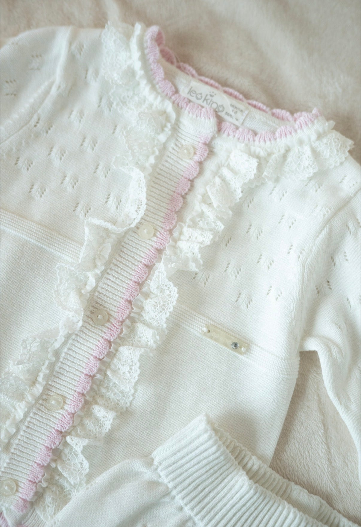 Gebreid Baby Pakje Wit met Roze