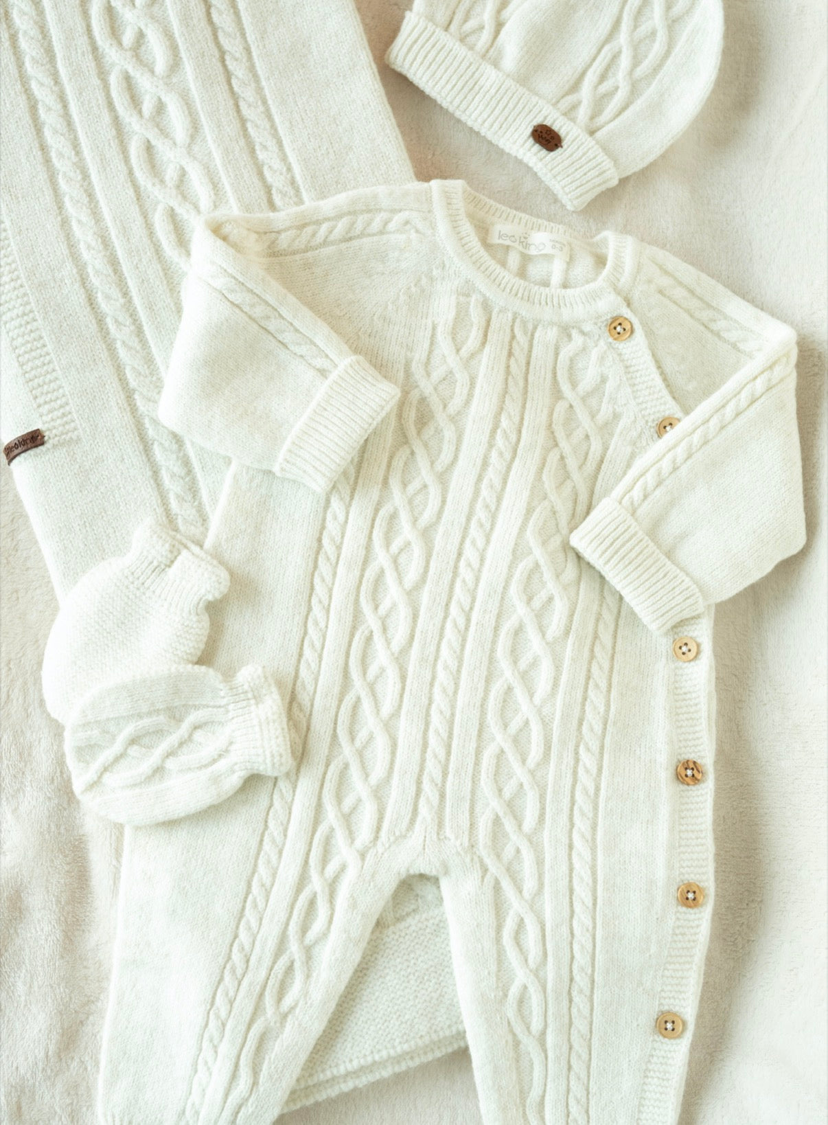 Newborn Set Schuine Knopen / 9-delige Complete Baby uitzet