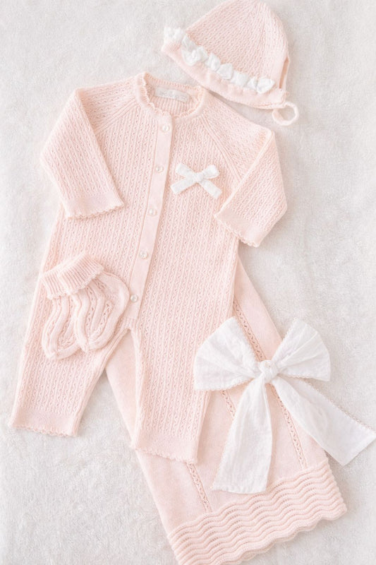 PRE-ORDER Newborn Set met Strik Zalmroze | 7-delige Crème Babyset